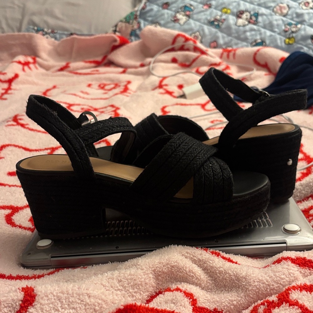 Old Navy Black Raffia Sandals for Women